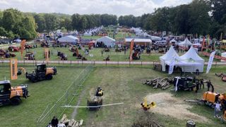 Du haut de la grande roue installée à Salonvert cette année pour les 20 ans à Saint-Chéron, la vue sur le salon était tout à fait exceptionnelle. Du haut de la grande roue installée à Salonvert cette année pour les 20 ans à Saint-Chéron, la vue sur le salon était tout à fait exceptionnelle.