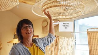 À 52 ans, Martine Veillault a décroché le titre de meilleure ouvrière de France en vannerie.