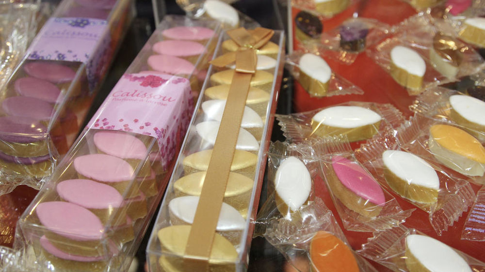 Les spécialités (ici, les Calissous) jouent la carte de la diversification sans s’éloigner des codes du produit original (calisson d’Aix).