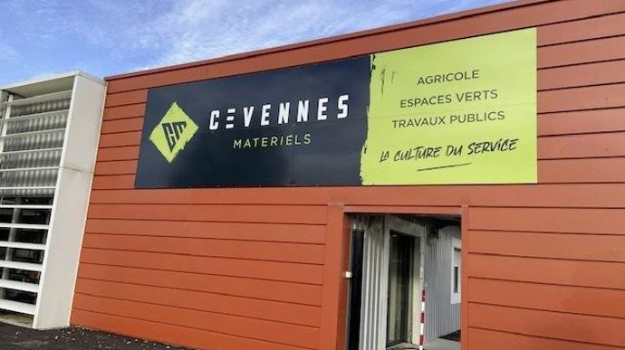 Le site Cévennes Matériels, qui regroupe un magasin de 600 m² et un atelier de réparation de 500 m², est depuis le 23 octobre entre les mains de Charrière Distribution.