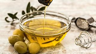 Le Copa-Cogeca réclame des mesures pour préserver l'intégrité et la qualité des huiles d'olive. Le Copa-Cogeca réclame des mesures pour préserver l'intégrité et la qualité des huiles d'olive.