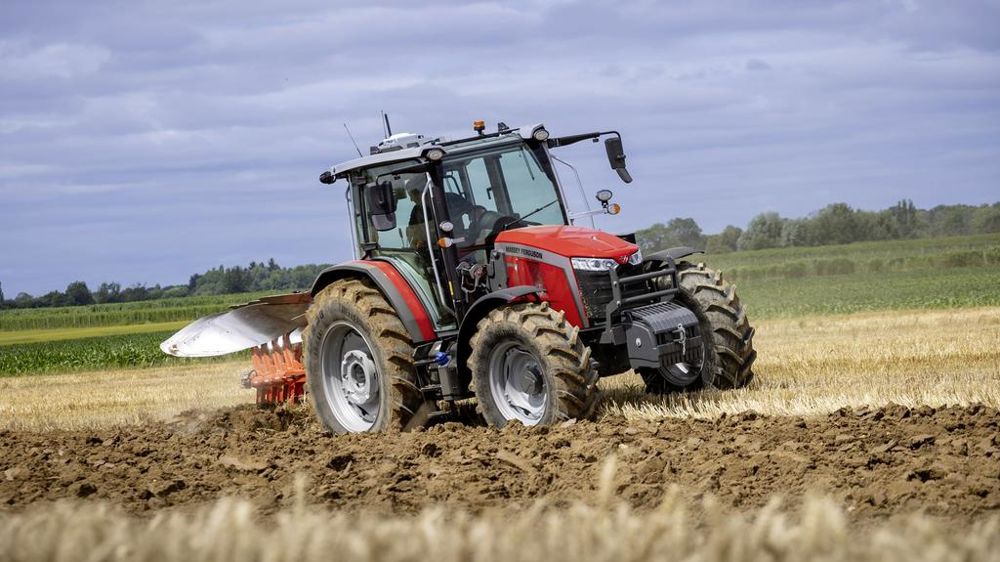 Massey Ferguson M5