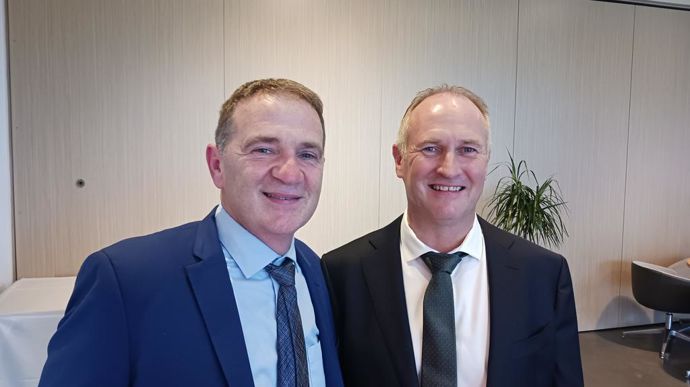 Laurent Bué, président de Nord céréales, et Joël Ratel, directeur général, lors de l'assemblée générale de la Sica, vendredi 8 novembre, à Dunkerque (Nord).