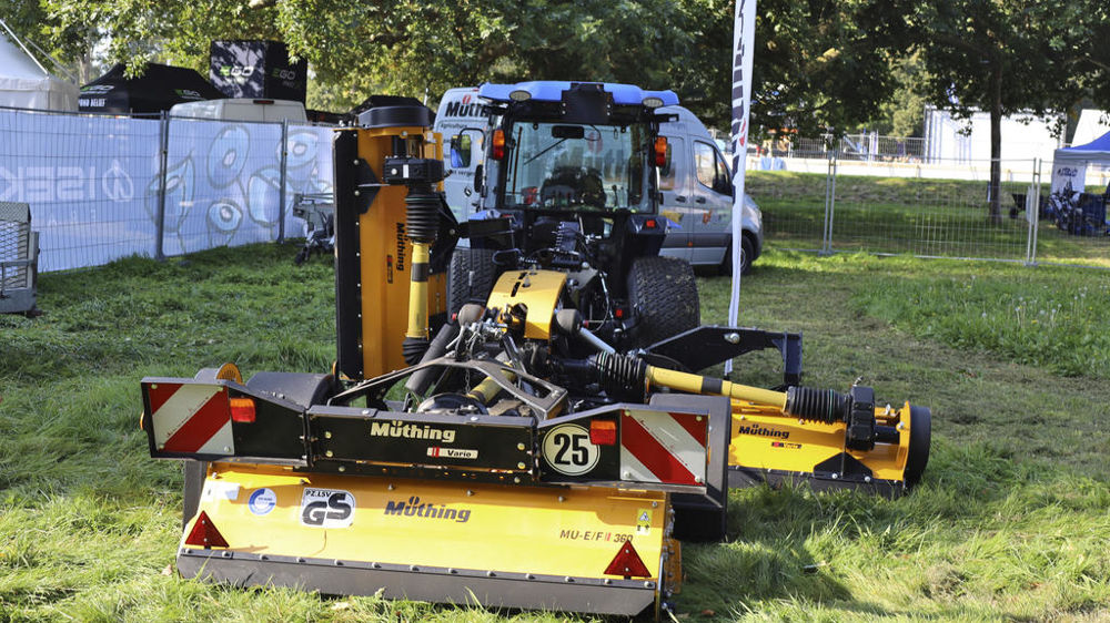 Le broyeur d'herbe MU-E/F Vario a été présenté en exclusivité dans sa version homologuée route à Salonvert en septembre 2024.