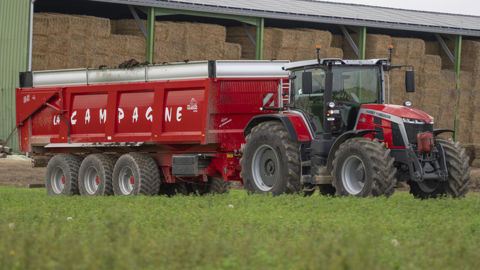 Massey Ferguson 8S.305 Dyna-VT : Des accessoires en cabine à la carte Massey Ferguson 8S.305 Dyna-VT : Des accessoires en cabine à la carte