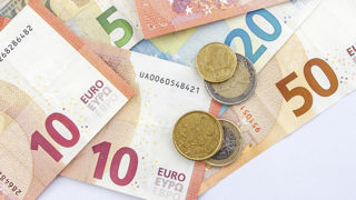 Au total, 7,02 milliards d'euros d'aides ont été versés depuis la mi-octobre. Au total, 7,02 milliards d'euros d'aides ont été versés depuis la mi-octobre.