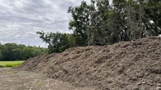 D’après l’Ademe, les biodéchets (déchets verts et déchets alimentaires), représentent un gisement de 18 millions de tonnes à l’échelle française, dont 43 % sont destinés à la fertilisation ou la méthanisation.