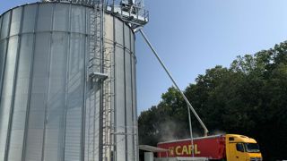 La plateforme propose du stockage à plat ou dans des cellules verticales. La plateforme propose du stockage à plat ou dans des cellules verticales.