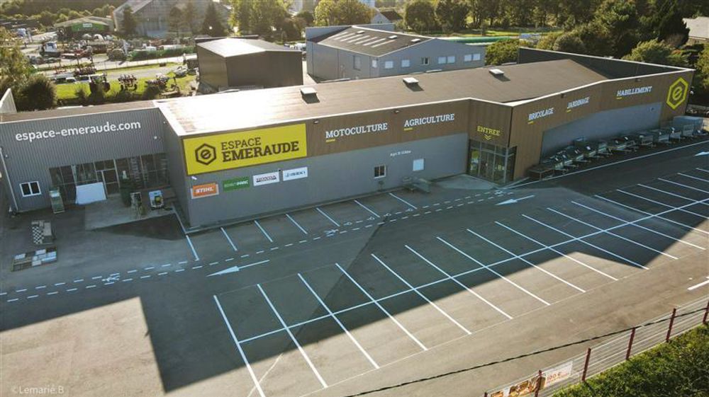 Les magasins Espace Émeraude s'adressent à une large clientèle des zones rurales.