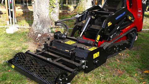 Toro Dingo TX 1000 Turbo: le porte-outils passe partout ! Toro Dingo TX 1000 Turbo: le porte-outils passe partout !