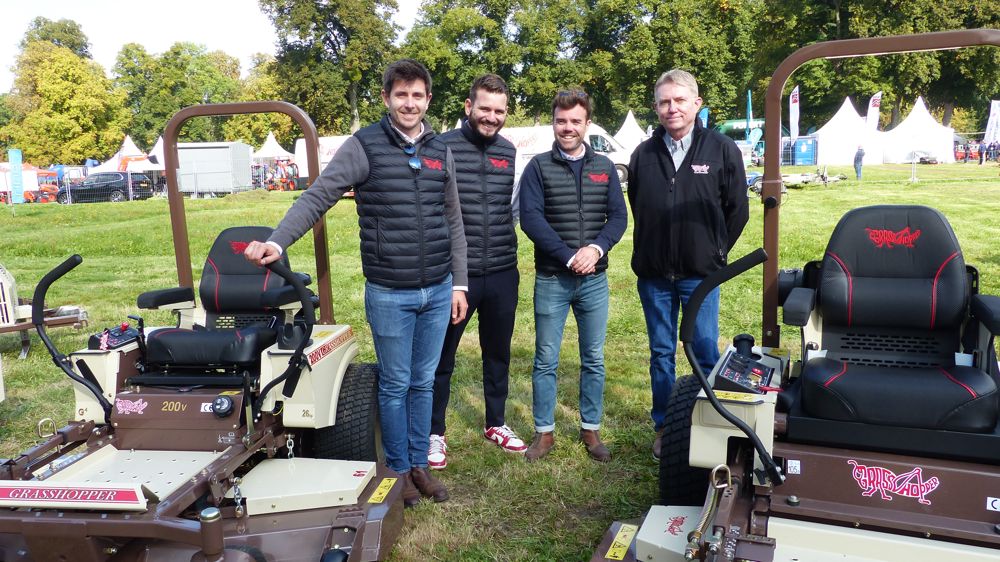 L'équipe de Grasshopper France avec, de gauche à droite, Mathieu Tireau, Florient Sintes, Valentin Hautreux avec Ray Garvey, responsable du développement de Grasshopper à l'international.