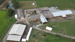 Les toits des bâtiments de la ferme caprine du Pradel, en Ardèche, représentent un potentiel de récupération d'eau de pluie important.