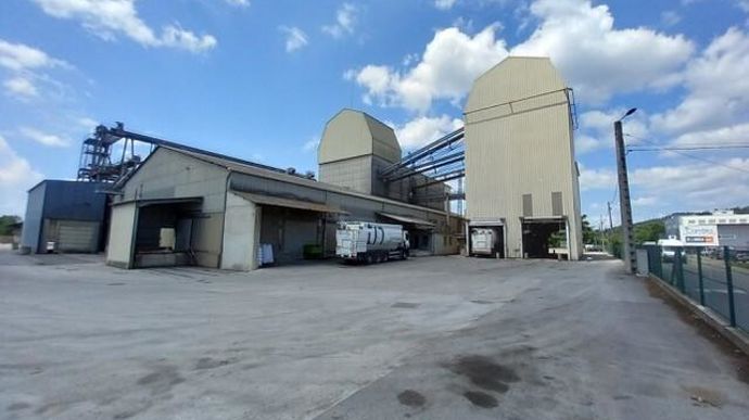 L'Ucab, dont Valsoleil et Sanders sont actionnaires, produit actuellement 130 000 t/an d'aliments pour animaux, dont 70 % à destination des volailles.