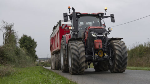 Le Case IH Puma 260 a délivré une puissance maximale de 280,9 ch avec la surpuissance. Le Case IH Puma 260 a délivré une puissance maximale de 280,9 ch avec la surpuissance.