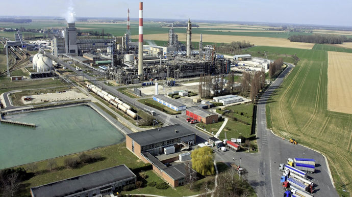 « L'usine d'ammoniac de Grandpuits souffre depuis longtemps d'un manque de viabilité, entraînant des pertes financières importantes et persistantes », déplore LAT Nitrogen.