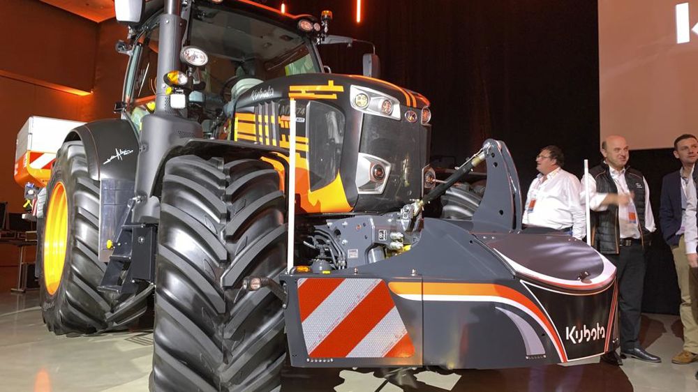 Le nouveau modèle M7174 KVT de Kubota sous une couleur « spécial 50 ans » disponible en 50 exemplaires.