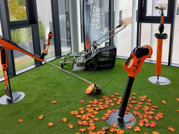 Toutes les gammes d'&eacute;quipements &agrave; batterie sont repr&eacute;sent&eacute;es dans chaque centre (pi&egrave;ces, machines reconditionn&eacute;es, location, etc.). (&copy; Pellenc)