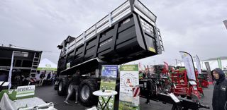 La benne monocoque T8724 de Pronar est importée en France par Agripartner. La benne monocoque T8724 de Pronar est importée en France par Agripartner.
