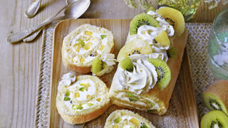 Biscuit roulé aux kiwis. Biscuit roulé aux kiwis.
