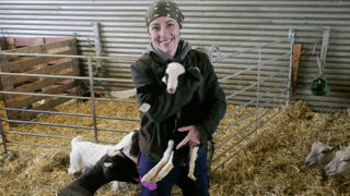 Laura Chalendard, éleveuse dans la Loire, se bat à son niveau contre les violences sexistes et sexuelles.