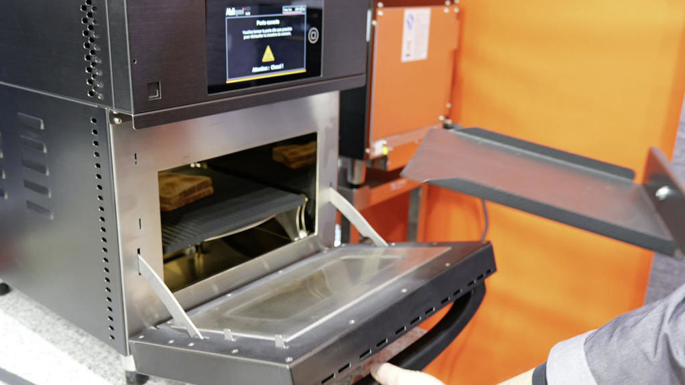 Les accessoires fournis par les constructeurs améliorent encore la qualité de cuisson.