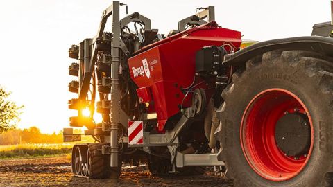 Novag est principalement connu pour sa gamme T-ForcePlus, qui propose des largeurs de travail allant de 1 à 10 mètres. Novag est principalement connu pour sa gamme T-ForcePlus, qui propose des largeurs de travail allant de 1 à 10 mètres.