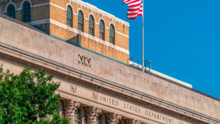 Quand les chiffres de l'USDA surprennent le marché, les prix des contrats à terme peuvent se retourner brutalement. Quand les chiffres de l'USDA surprennent le marché, les prix des contrats à terme peuvent se retourner brutalement.