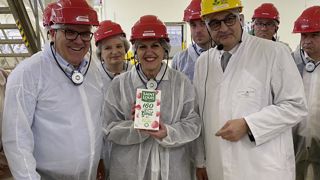 L'appel à manifestation d'intérêt pour aider les pratiques d'agriculture durable, lancé officiellement le 10 avril 2025 par Annie Genevard en visite chez Saint Louis Sucre à Roye (Somme), est doté d'un fonds de 90 millions d'euros. L'appel à manifestation d'intérêt pour aider les pratiques d'agriculture durable, lancé officiellement le 10 avril 2025 par Annie Genevard en visite chez Saint Louis Sucre à Roye (Somme), est doté d'un fonds de 90 millions d'euros.