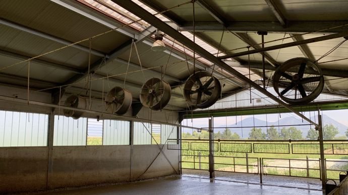 Ventilation installée en aire d'attente.