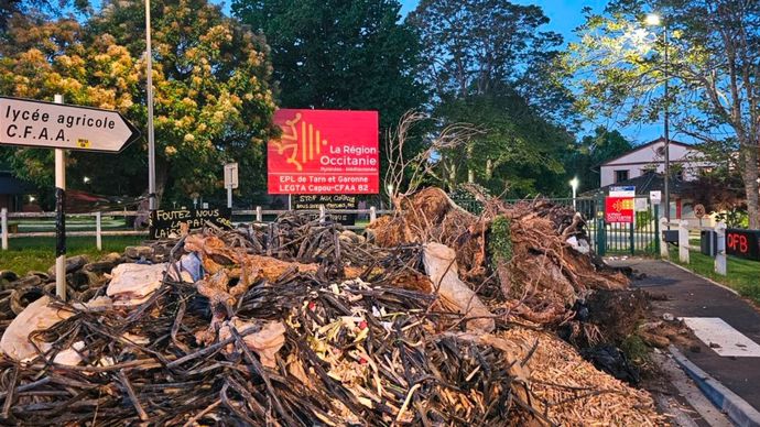 En colère contre les contrôles, la Coordination rurale bloque un lycée agricole