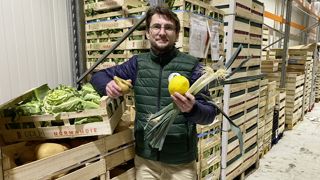 Depuis sa création en 2021, Atypique, grossiste de fruits et légumes déclassés, a valorisé 5 500 tonnes. « Nous visons 30 000 tonnes d’ici à 2030 », explique Thomas Sénal.