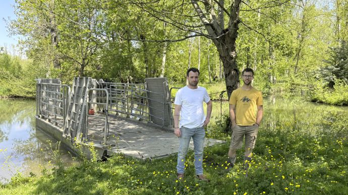 « Mes vaches partent pâturer en bateau »