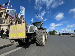 Les députés de LFI et Écologistes ont été particulièrement visés par les actions de la FNSEA et JA.
