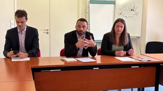 Le syndicat Jeunes Agriculteurs souhaite revoir son modèle pour attirer les nouveaux adhérents. Au centre, Pierrick Horel, son président. Le syndicat Jeunes Agriculteurs souhaite revoir son modèle pour attirer les nouveaux adhérents. Au centre, Pierrick Horel, son président.
