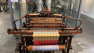 En Isère, le musée de Bourgoin-Jallieu témoigne d'un savoir-faire ancien dans l'industrie textile.