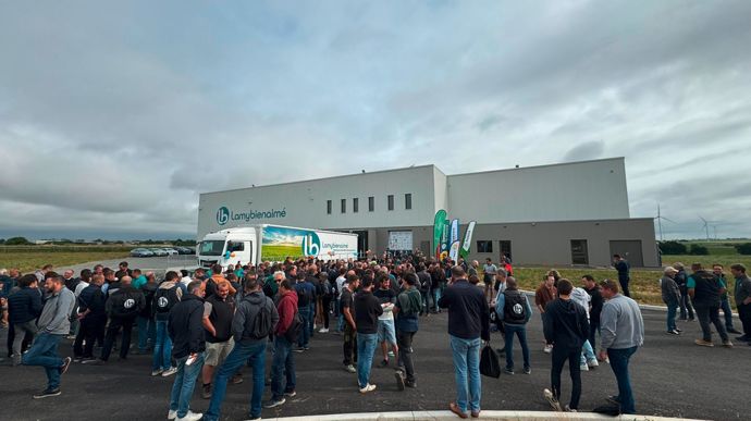 400 participants étaient rassemblés au niveau du bâtiment de stockage de Lusseray (Deux-Sèvres) pour la deuxième édition de l'évènement Val'horizon, mercredi 4 juin.