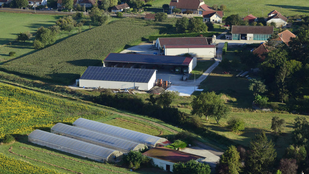 Certaines exploitations ont une autre société pour leur activité de panneaux photovoltaïques.