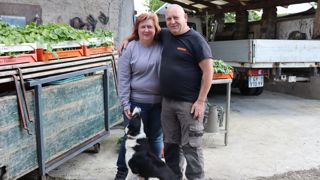 Luc et Christelle Tirard-Gatel accueillent sur leur ferme des adolescents placés par la protection judiciaire de la jeunesse.