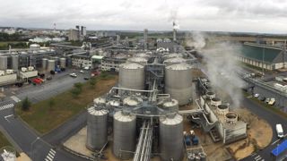 Cristal Union, c'est 13 sites de production en France pour 9 000 coopérateurs, planteurs de betteraves. Cristal Union, c'est 13 sites de production en France pour 9 000 coopérateurs, planteurs de betteraves.