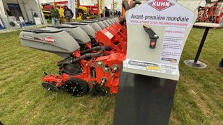Kuhn propose des plaquettes en carbure pour les socs sillonneurs de ses semoirs monograines Kosma et Maxima 3.