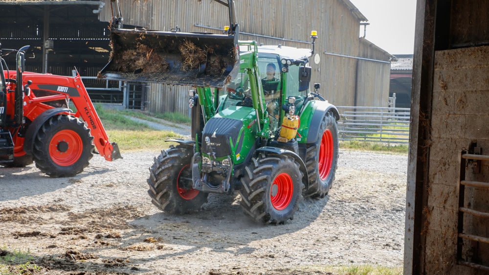 Le pont avant adaptatif du 314 s'adapte en continue à la charge exercée.