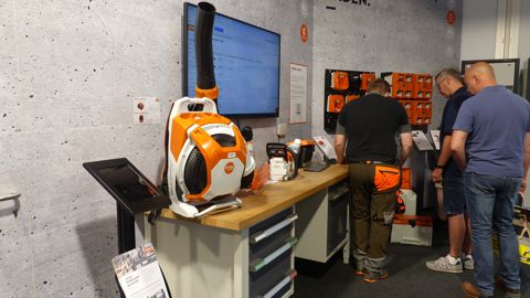 Un espace "technique et formation" sur le stand Stihl durant le salon allemand Demopark en juin dernier. Un espace "technique et formation" sur le stand Stihl durant le salon allemand Demopark en juin dernier.