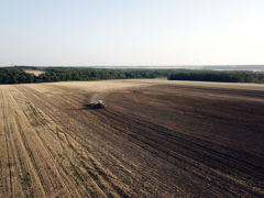 Les photographies peuvent servir de preuve si c'est nécessaire, mais il est toujours préférable de rédiger un état des lieux des parcelles en amont. Les photographies peuvent servir de preuve si c'est nécessaire, mais il est toujours préférable de rédiger un état des lieux des parcelles en amont.