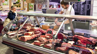 Le Haut-Conseil de la santé publique a fait des nouvelles recommandations visant à réduire la consommation de toutes les viandes et de la charcuterie en France, dans le cadre du programme national de nutrition et de santé pour 2025-2030. Le Haut-Conseil de la santé publique a fait des nouvelles recommandations visant à réduire la consommation de toutes les viandes et de la charcuterie en France, dans le cadre du programme national de nutrition et de santé pour 2025-2030.