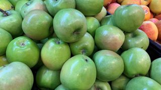Les stocks de pommes restent élevés à l'approche de la fin de campagne de commercialisation de 2025, en hausse de 18 % sur un an. Les stocks de pommes restent élevés à l'approche de la fin de campagne de commercialisation de 2025, en hausse de 18 % sur un an.
