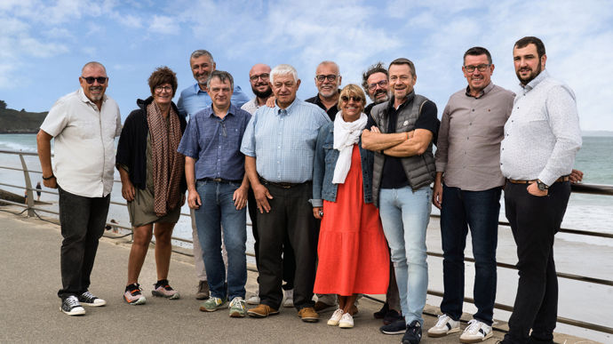 L'équipe de consultants de Réseau Motival s'est réunie pour un séminaire, du 25 au 28 août, à Pléneuf-Val-André (Côtes-d'Armor) avec, tout à gauche, Alain Baraton, un des associés fondateurs.