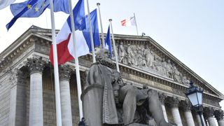 Saisie du texte, la commission des affaires économiques a désigné la députée du RN, Hélène Laporte, comme rapporteure sur la pétition contre la loi Duplomb. Saisie du texte, la commission des affaires économiques a désigné la députée du RN, Hélène Laporte, comme rapporteure sur la pétition contre la loi Duplomb.