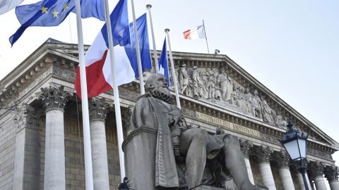 Saisie du texte, la commission des affaires économiques a désigné la députée du RN, Hélène Laporte, comme rapporteure sur la pétition contre la loi Duplomb. Saisie du texte, la commission des affaires économiques a désigné la députée du RN, Hélène Laporte, comme rapporteure sur la pétition contre la loi Duplomb.
