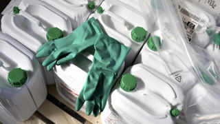 L'Agence nationale de sécurité sanitaire (Anses) va devoir réévaluer des autorisations de mise sur le marché de divers produits phytosanitaires. L'Agence nationale de sécurité sanitaire (Anses) va devoir réévaluer des autorisations de mise sur le marché de divers produits phytosanitaires.