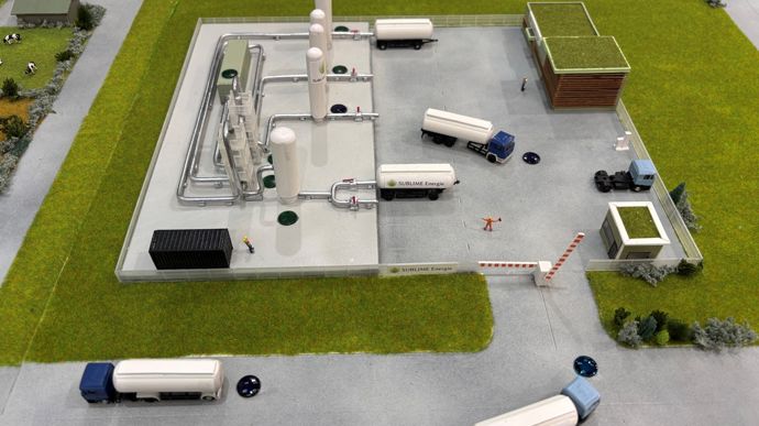 La collecte de biométhane et de bio CO2 liquide produite à la ferme est destinée à être collectée vers une unité de raffinement, pour alimenter les stations locales.